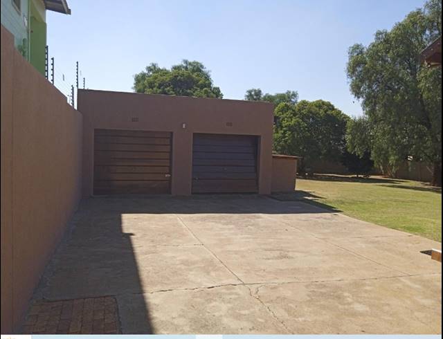 5 BEDROOM HOUSE FOR SALE IN TULISA PARK